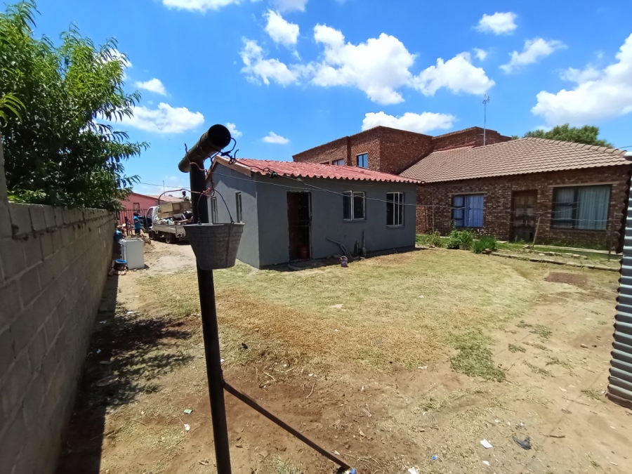 2 Bedroom Property for Sale in Blomanda Free State
